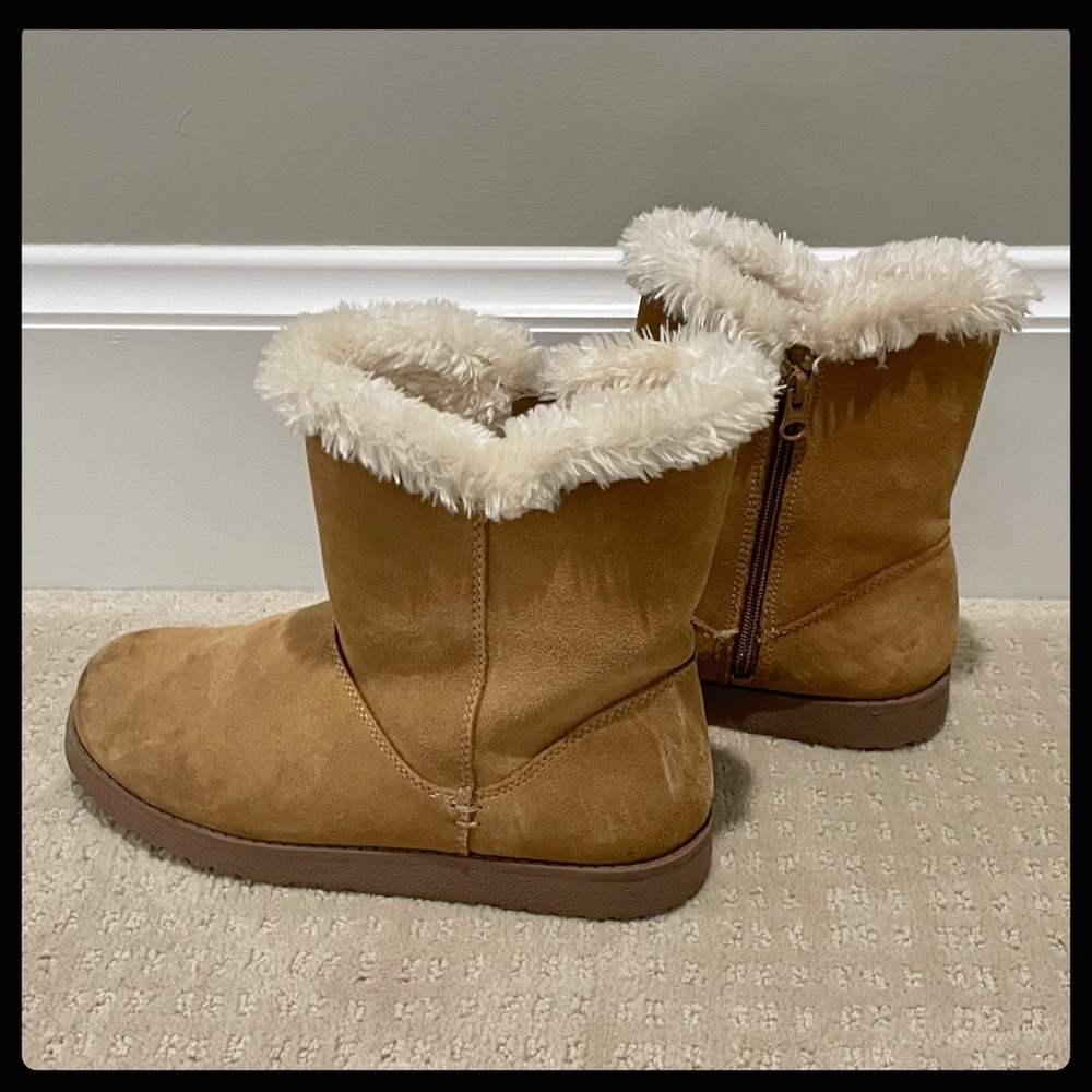 Women’s Universal Thread Mid Shearling Style Boots - Tan, Size 8